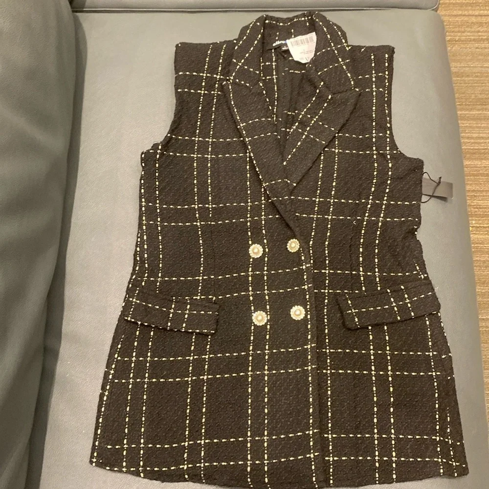 Alice blue tweed vest with sparkly buttons. NWT​​​​​​​​​​​​​​​​​​​​​​​​​​​​​ - Picture 5 of 12